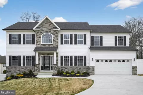 1021 W Maple Ave, Langhorne, PA 19047