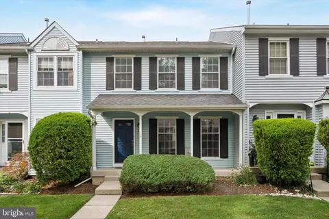 59 Liberty Dr, Langhorne, PA 19047