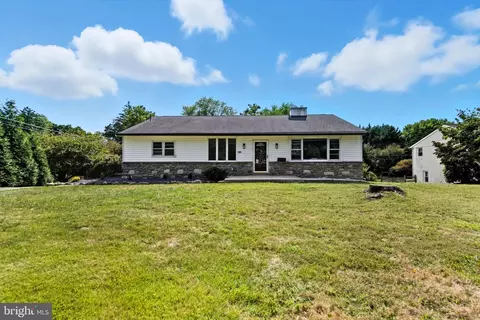 151 Dolington Rd, Yardley, PA 19067