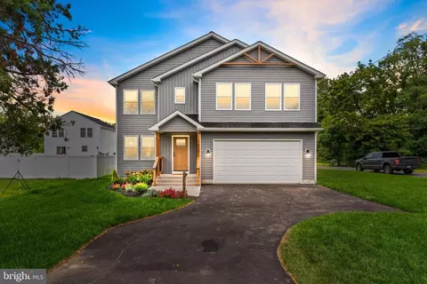 1610 Edgely Rd, Levittown, PA 19057