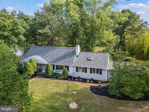 132 W Branch Rd, Sellersville, PA 18960