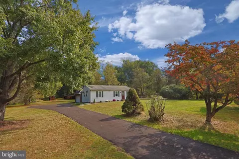 2559 Pebble Hill Rd, Furlong, PA 18925