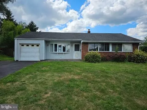 503 W Pine St, Feasterville Trevose, PA 19053