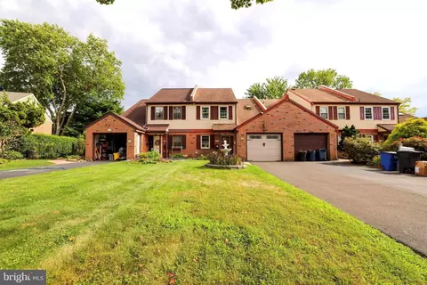 103 Garrison Ct, Langhorne, PA 19047