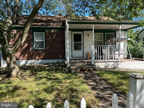 2205 Liberator St, Levittown, PA 19057