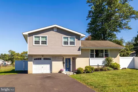 1277 Beverly Rd, Warminster, PA 18974 photo 2