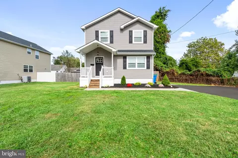 702 Fairview Ave, Bristol, PA 19007