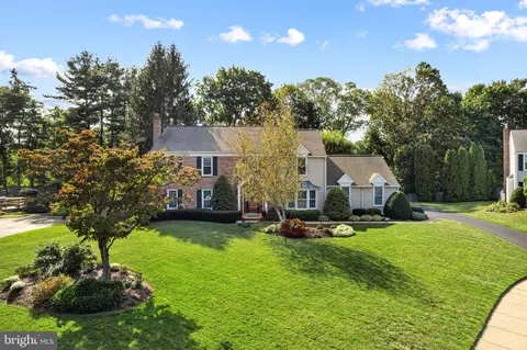 885 Henry Dr, Yardley, PA 19067