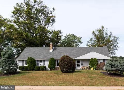 1118 N 5th St, Perkasie, PA 18944