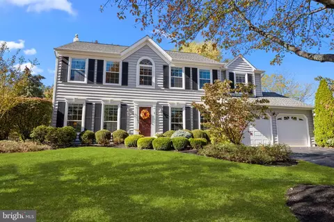 9 Tulip Dr, Newtown, PA 18940