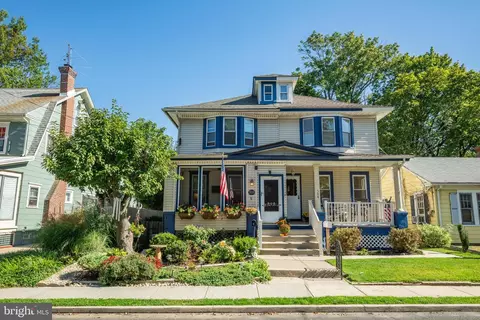 510 Crown St, Morrisville, PA 19067