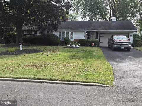 1107 Roberts Ave, Feasterville Trevose, PA 19053