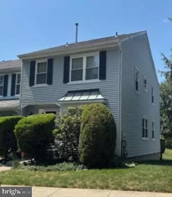 61 Liberty Dr, Langhorne, PA 19047