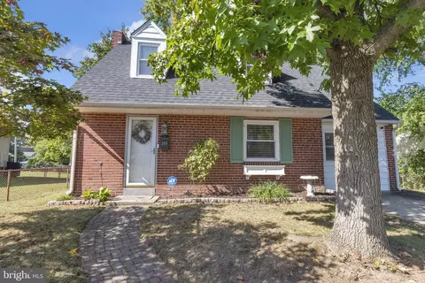 209 Clover Ave, Croydon, PA 19021