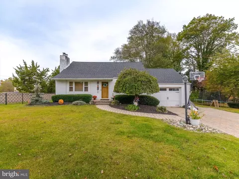 14 Milton St, Feasterville Trevose, PA 19053