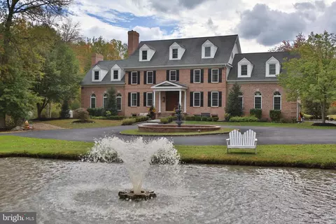 7 Quail Dr, Doylestown, PA 18901