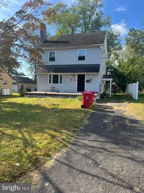 200 Maple St, Warminster, PA 18974