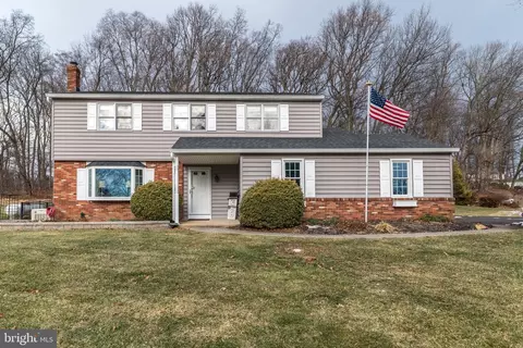 4672 Woodfield Cir, Doylestown, PA 18902