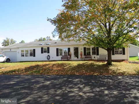183 Spring Meadow Cir, New Hope, PA 18938