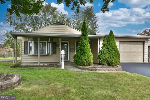 225 Yorkshire Rd, Fairless Hills, PA 19030