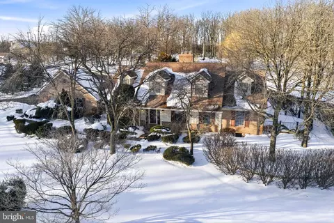 9 Log Cabin Rd, Perkasie, PA 18944