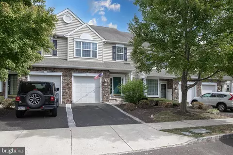425 Elm Cir, Chalfont, PA 18914