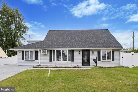 47 Cotton Rd, Levittown, PA 19057