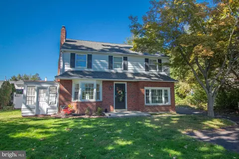 6419 Radcliffe St, Bristol, PA 19007