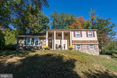 261 Fairhill Dr, Southampton, PA 18966