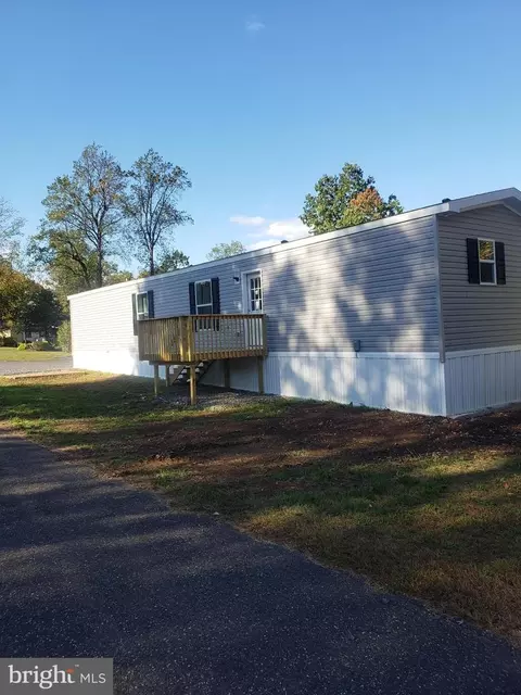 344 Apple Dr, Quakertown, PA 18951