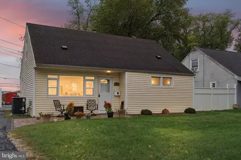 804 Winder Dr, Bristol, PA 19007