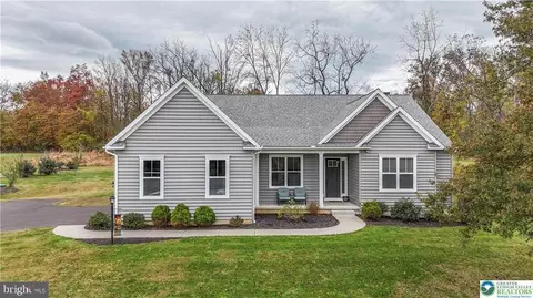 930 Richlandtown Rd, Quakertown, PA 18951