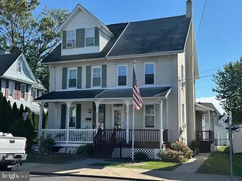 141 S 2nd St, Quakertown, PA 18951