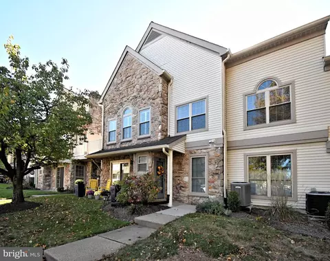 210 Remington Ct, Chalfont, PA 18914