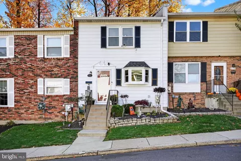 423 N Mount Vernon Cir, Bensalem, PA 19020