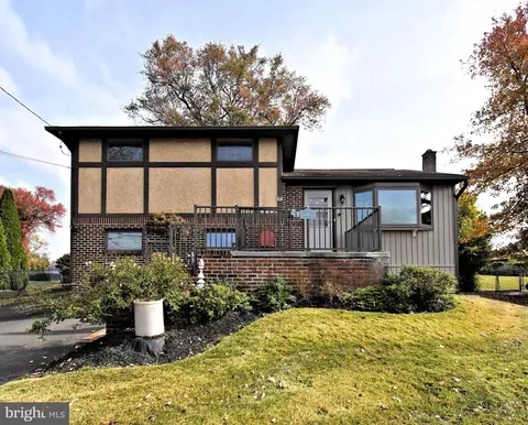 145 Beechwood Ave, Langhorne, PA 19047