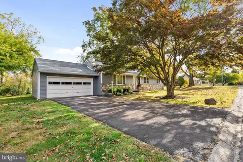 1 Kershaw Ave, Doylestown, PA 18901