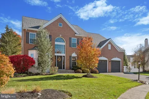 1007 Canter Cir, New Hope, PA 18938