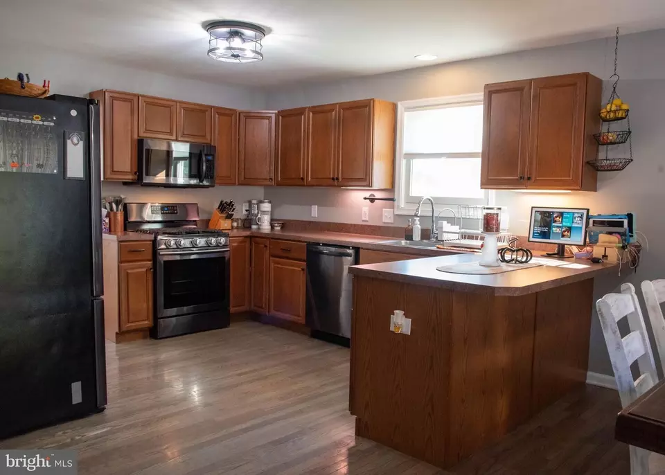 Kitchen - 1134 Virginia Way, Quakertown, PA 18951 photo 2 of 2