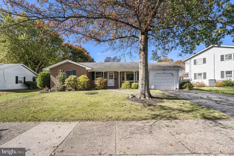 318 S 10th St, Quakertown, PA 18951