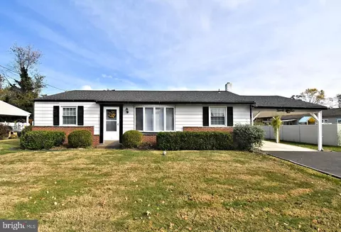 24 Springmeadow Rd, Feasterville Trevose, PA 19053