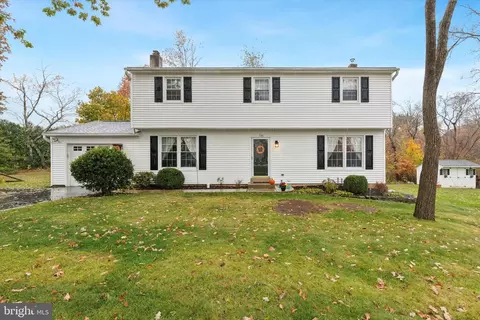 116 Chestnut Dr, Quakertown, PA 18951