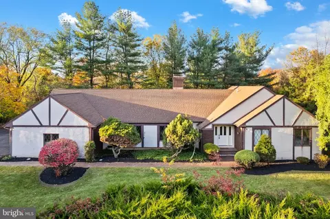 2436 Aquetong Rd, New Hope, PA 18938
