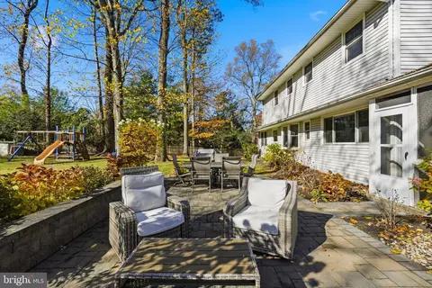 Exterior - 1237 University Dr, Yardley, PA 19067 photo 3 of 5