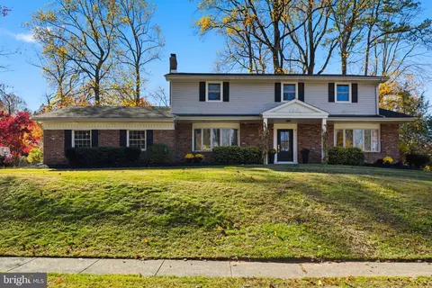 Exterior - 1237 University Dr, Yardley, PA 19067 photo 5 of 5