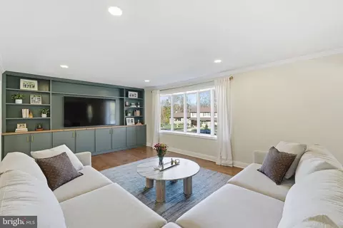 Living - 1237 University Dr, Yardley, PA 19067 photo 1 of 5