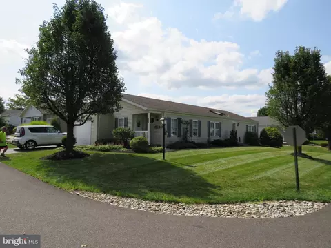 404 Thrush Ct E, New Hope, PA 18938
