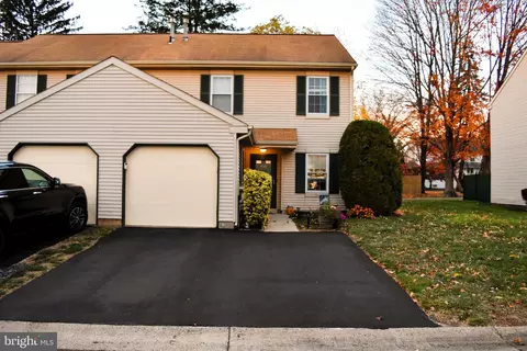650 Bayberry Ln, Yardley, PA 19067