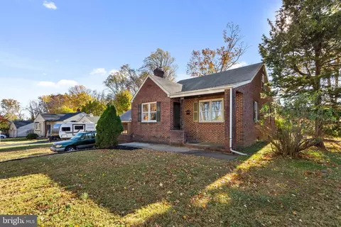 39 Woodbine Ave, Feasterville Trevose, PA 19053