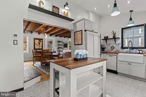 2565 Bogarts Tavern Rd, Doylestown, PA 18902